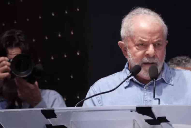 Lula critica Bolsonaro por motociata 