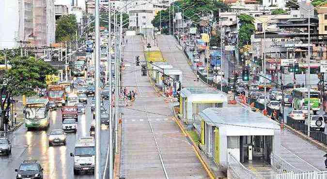 Corredor do BRT/Move na Avenida Cristiano Machado, onde ser dada a largada do novo sistema integrado(foto: GLADYSTON RODRIGUES/EM /D.A PRESS)