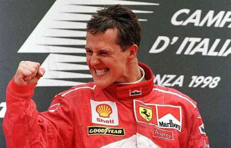 Schumacher comemora vitria Grande Prmio da Itlia de 1998