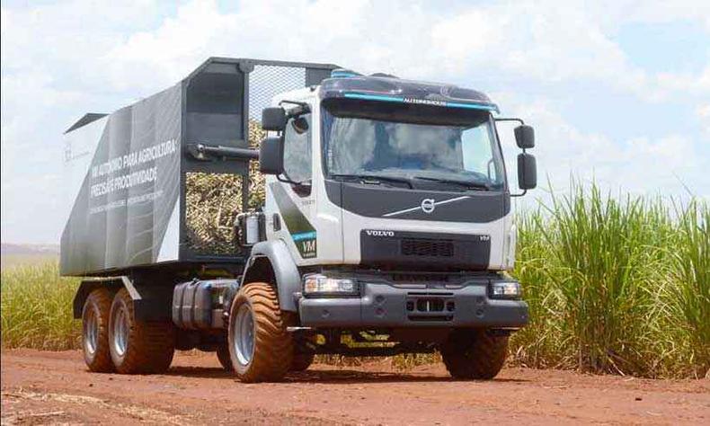 Caminhões da Volvo que rodam sem motorista estão sendo entregues ao Grupo Usaçúcar, do Paraná, e vão trabalhar nos canaviais da companhia já neste ano(foto: Volvo/Divulgação) Caminhões da Volvo que rodam sem motorista estão sendo entregues ao Grupo Usaçúcar, do Paraná, e vão trabalhar nos canaviais da companhia já neste ano(foto: Volvo/Divulgação)