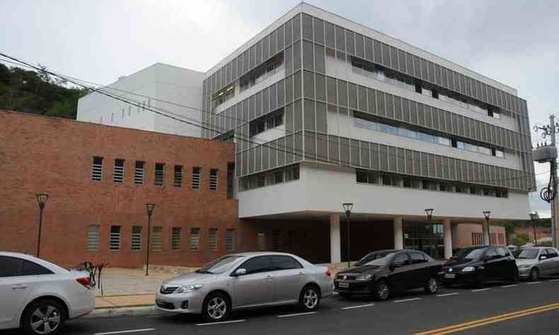 Operao acontece dentro do campus principal da UFV(foto: Paulo Filgueiras/EM/D.A PRESS - 12/03/2015)