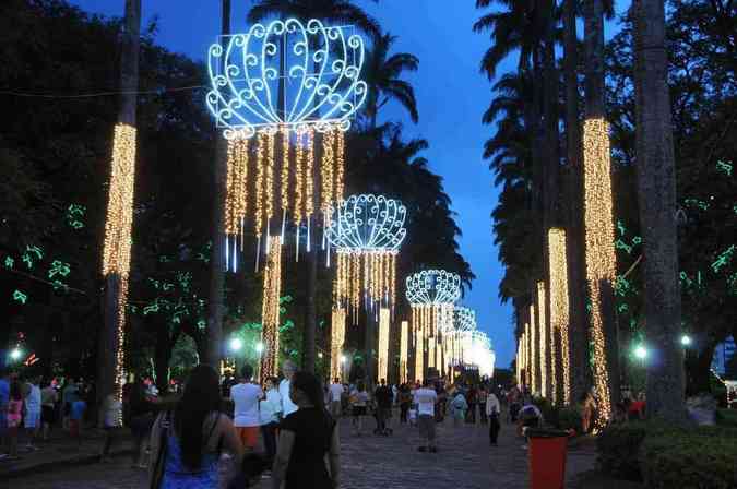 Centenas de pessoas foram conferir a decorao de Natal em seu ltimo diaMarcos Vieira/EM/D.A Press