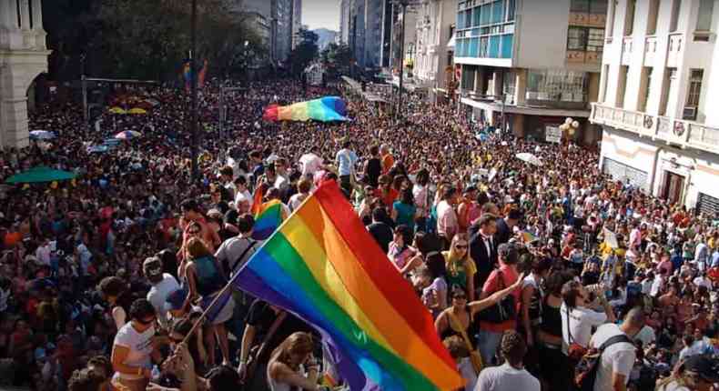 Parada Gay de Juiz de Fora organizada pelo Movimento Gay de Minas (MGM), em 2006(foto: MGM/Arquivo)
