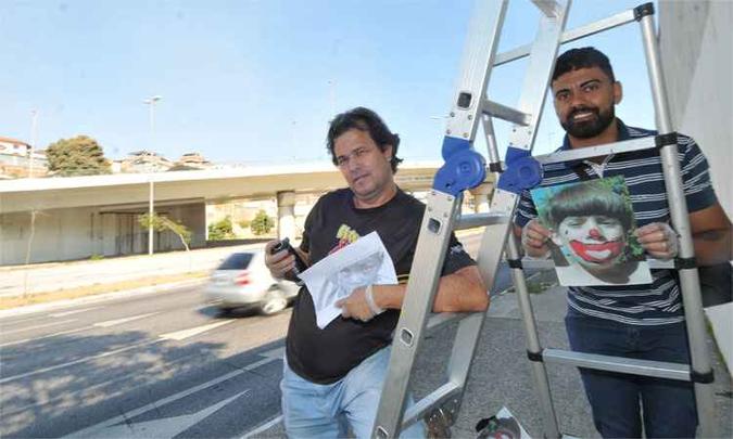 Hely Costa e Nilo Zack iniciaram ontem o trabalho no Moçambique e vão transformar em mural uma área de 200 metros quadrados(foto: Jair Amaral/EM/D.A Press) Hely Costa e Nilo Zack iniciaram ontem o trabalho no Moçambique e vão transformar em mural uma área de 200 metros quadrados(foto: Jair Amaral/EM/D.A Press)