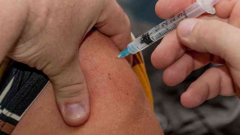 Pases j disponibilizam vacinas contra COVID-19(foto: PixaBay/Reproduo)