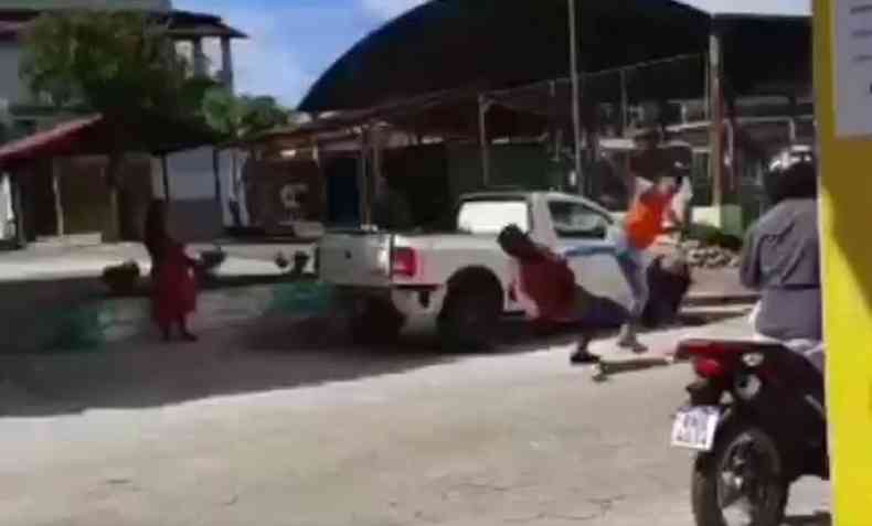 Briga entre indígenas Maxakali e servidores em Santa Helena de Minas