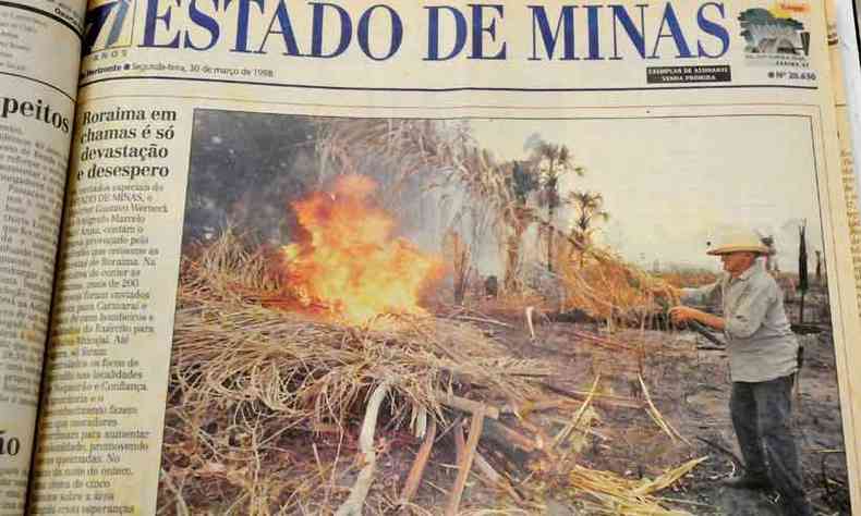 Reproduo da capa do Estado de Minas de 30 de maro de 1998, que mostra flagrante de um fazendeiro colocando fogo na mata em Roraima (foto: Reproduo)
