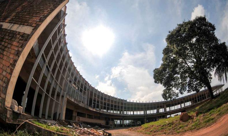 Construo abandonada