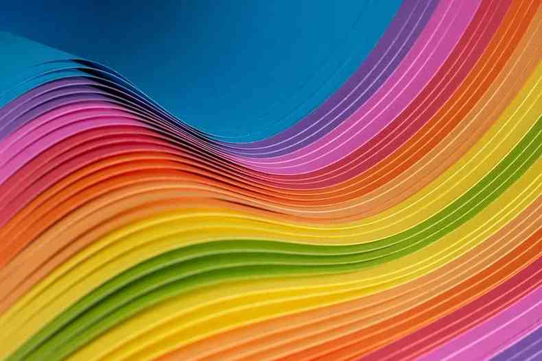 ondas em cores do arco-ris representam o movimento lgbtqia+ 