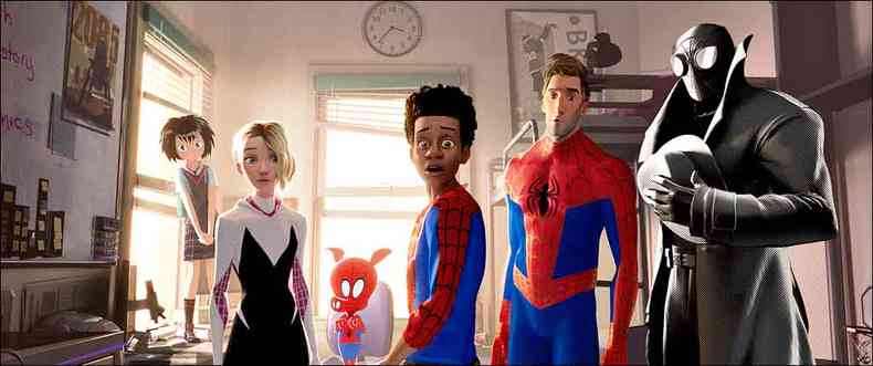 Seis verses do super-heri: Peni Parker, Spider-Gwen, Spider-Ham, Miles Moraes, Peter Parker e Aranha-Noir(foto: Sony/divulgao)