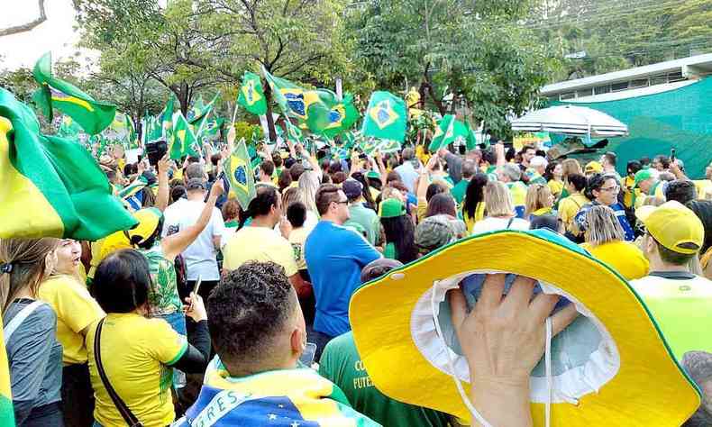 Moradores do Bandeirantes, em BH, reclamam de área destinada para