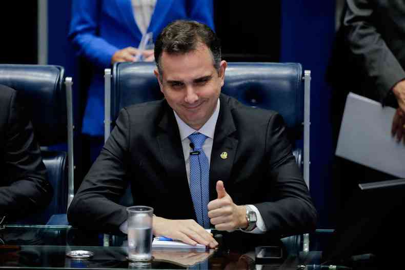 O presidente do Senado, Rodrigo Pacheco (PSD-MG) prometeu aprovar o arcabouo fiscal at o fim de junho
