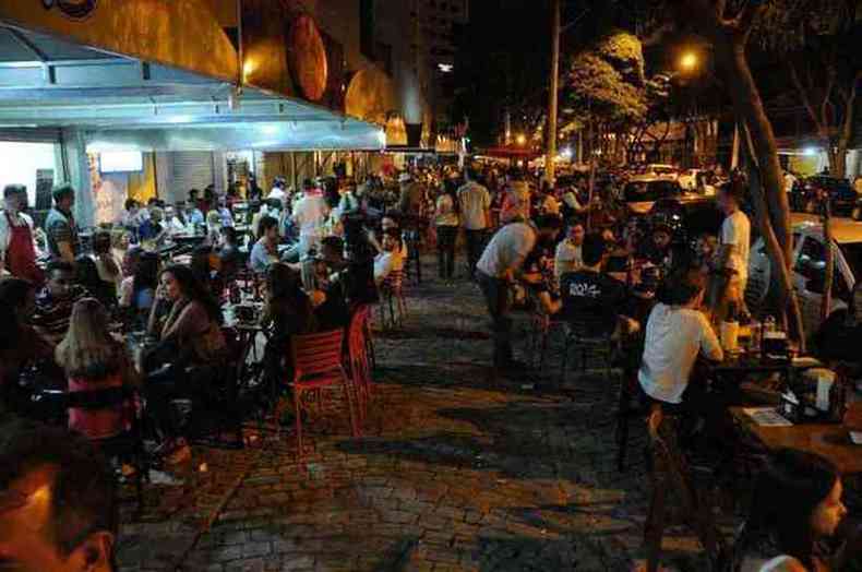 Bares e restaurantes esto fechados por causa da pandemia do coronavrus; donos contestam(foto: Marcos Vieira/EM/D.A.Press)