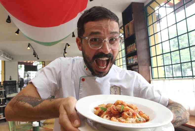 chef italiano Simone Biondi capeletti reveillon