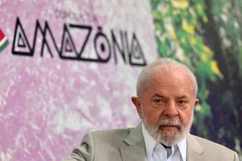 O presidente Luiz Incio Lula da Silva foi eleito com uma plataforma centrada nos programas de seus governos anteriores