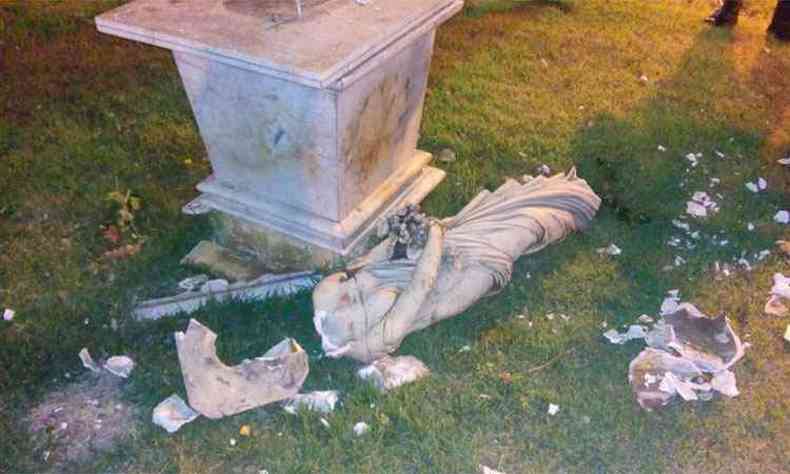 Esttua da ninfa foi destruda na noite de quarta-feira(foto: Guarda Municipal/Divulgao)