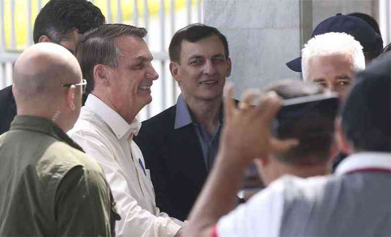 O presidente Jair Bolsonaro ao sair do Palcio da Alvorada, na manh desta quinta-feira(foto: Antonio Cruz/Agncia Brasil)