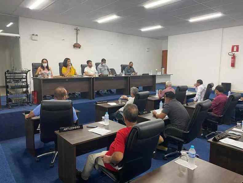 Projeto que terceiriza a cobrana das dvidas ativas municipais foi aprovado na ltima reunio da Cmara dos Vereadores de Ibirit 