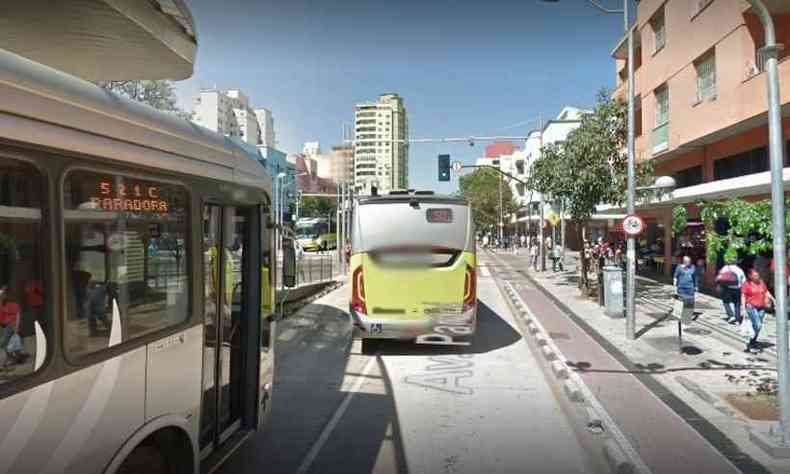 Agressor desembarcou junto com a vtima na Avenida Paran (foto: Google Street View/ Reproduo)