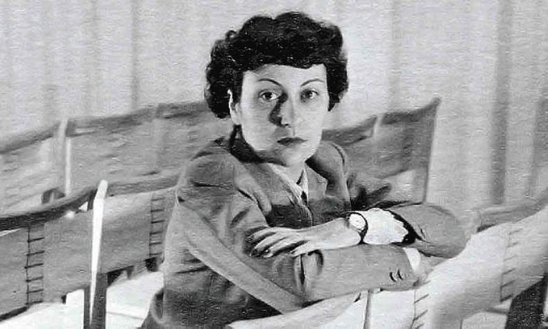 Lina Bo Bardi no audit�rio do Masp