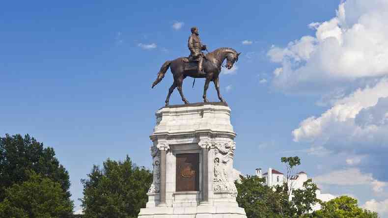 Estátua de Robert E. Lee na Virgínia