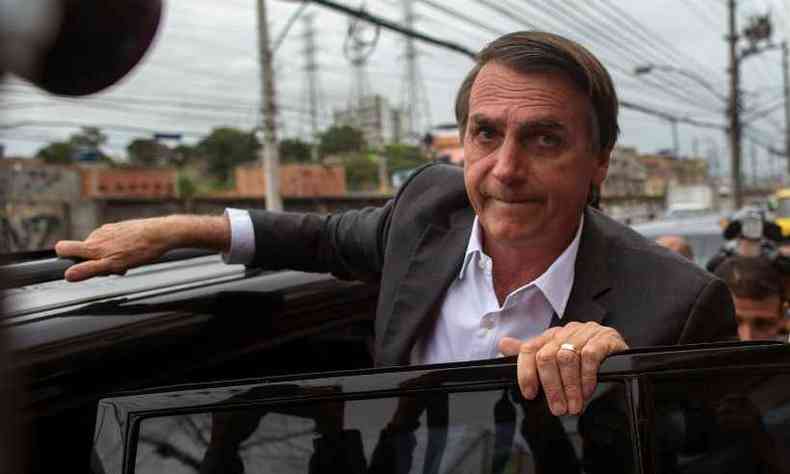 Deputado Jair Bolsonaro (centro), candidato à presidência pelo PSL, pode responder pelo crime de racismo(foto: Mauro Pimentel)