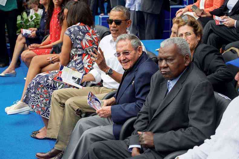 Presidente dos EUA, Barack Obama, e Raul Castro reunidos aps o fim o desembargo