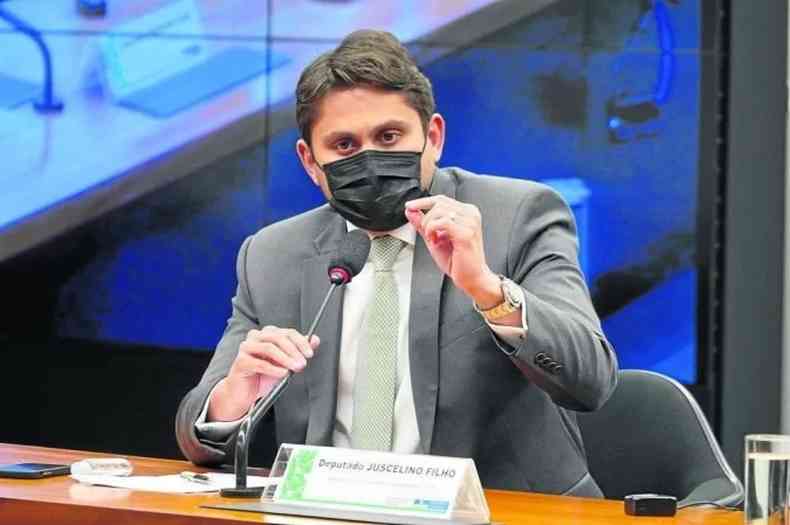 Relator do Oramento de 2022, deputado Juscelino Filho pretende autorizar o Poder Executivo a utilizar a reforma do Imposto de Renda para financiar o novo programa 