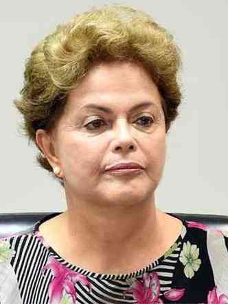 Para analista, Dilma precisa incluir representantes de outros partidos da base aliada no ncleo duro de coordenao poltica do governo(foto: J. Batistas/Cmara dos Deputados )