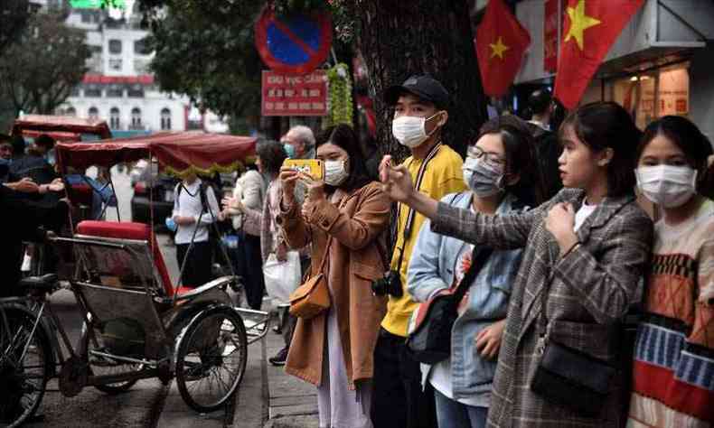 As autoridades chinesas divulgam todos os dias atualizaes sobre o coronavrus (foto: Lillian SUWANRUMPHA / AFP )