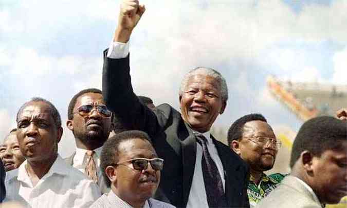 Mandela estava internado desde junho deste ano em Pretoria(foto: Walter Dhaladhla DHLADHLA)