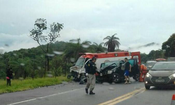 Segundo a Polícia Rodoviária Federal (PRF) foram 207 acidentes registrados entre sexta-feira e segunda-feira. Ao todo, 209 pessoas ficaram feridas(foto: Divulgação/WhatsApp) Segundo a Polícia Rodoviária Federal (PRF) foram 207 acidentes registrados entre sexta-feira e segunda-feira. Ao todo, 209 pessoas ficaram feridas(foto: Divulgação/WhatsApp)