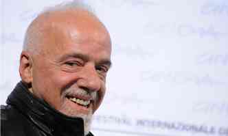 Paulo Coelho, fenômeno de vendas, comemora seus 72 anos na Suíça(foto: Tiziana Fabi/AFP)