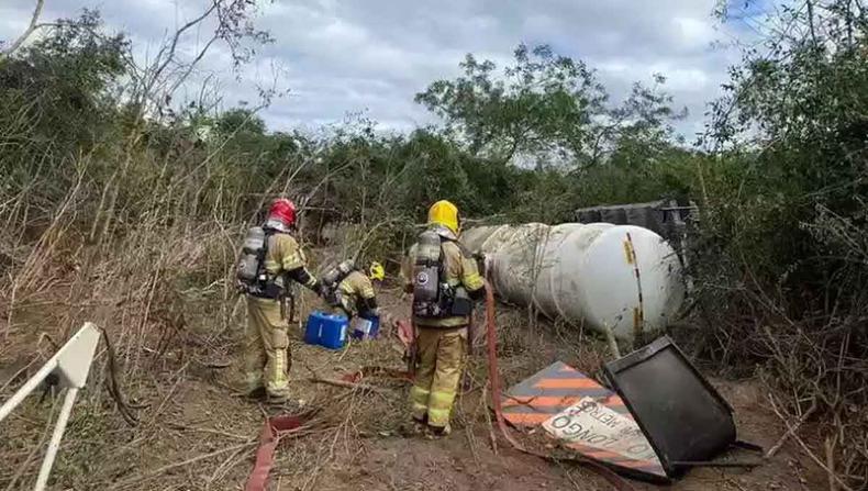 Trecho da BR-251, no Km 220, na altura do municpio de Cachoeira do Paje, demorou trs dias para a liberao total