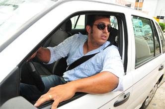 Para o taxista Eber Oliveira, cobran�a s� deveria valer para quem vai ao shopping passear, sem consumir (foto: Marcos Vieira/EM/D.A Press)