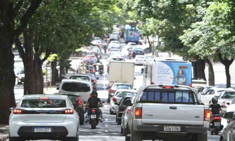 Volume de carros na avenida Cristvo Colombo