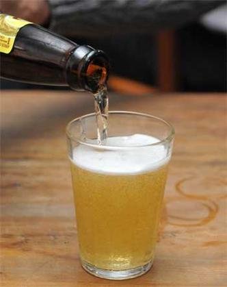 A elevação da carga tributária estava prevista inicialmente para o último dia 1º de junho, mas foi adiado por 90 dias para evitar aumento nos preços de cervejas e refrigerantes na Copa do Mundo(foto: Marcos Michelin/EM/D.A Press) A elevação da carga tributária estava prevista inicialmente para o último dia 1º de junho, mas foi adiado por 90 dias para evitar aumento nos preços de cervejas e refrigerantes na Copa do Mundo(foto: Marcos Michelin/EM/D.A Press)