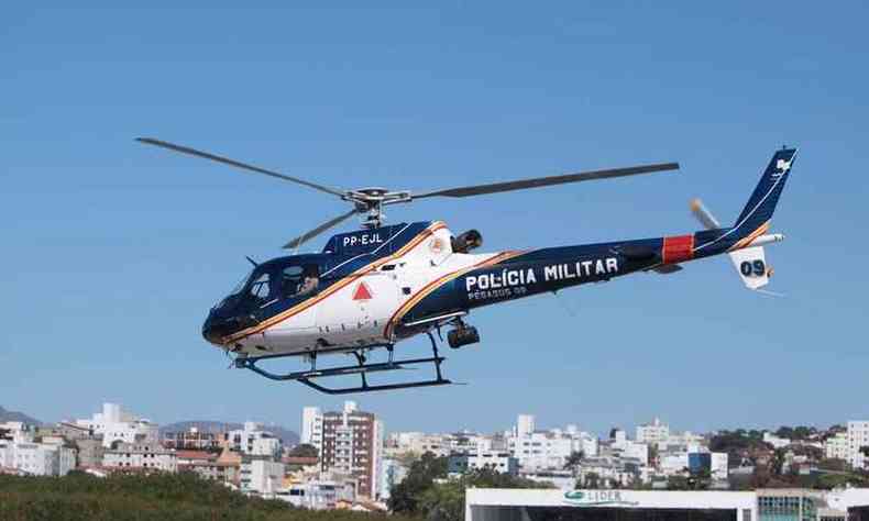 Helicptero da PM foi usado para deter homem que se preparava para arrombar casas e carros(foto: Edsio Ferreira/EM/DA Press)