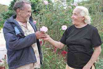 Para manter o casamento  preciso obedincia de um pelo outro. O homem tem que respeitar a mulher e ela precisa respeitar o marido - Vicente Jos dos Santos, de 84 anos, casado h 62 com Paulina Rosa Saraiva,de 80, moradores de Padre Carvalho(foto: Dione Afonso/Esp. EM. )