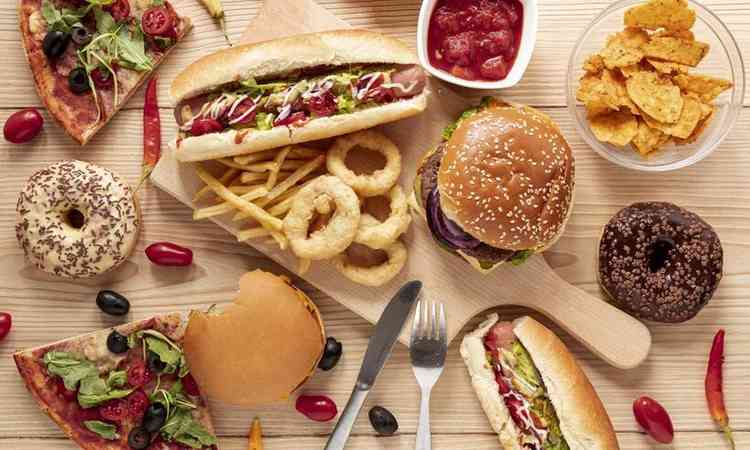 Cozinhe mais: excesso de comida de restaurante pode ser vilão da saúde, nutrição