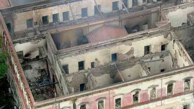 Museu Nacional ficou completamente destrudo(foto: Reproduo / TV Globo)