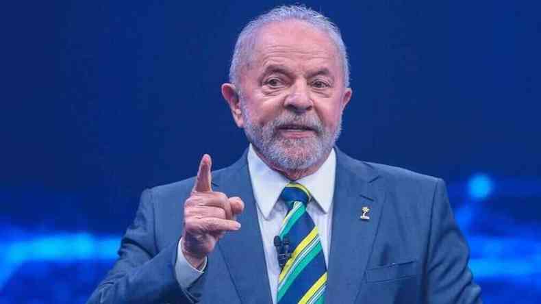 Em entrevista, o ex-presidente Lula, ao ser questionado sobre qual Lula vai voltar ao poder caso seja eleito, e como lidar com os envolvidos na sua priso, disse que no vai 'ficar procurando sarna para me coar' caso seja eleito. Ele ainda acrescentou que vai 'voltar para tentar atender os interesses desse povo'.