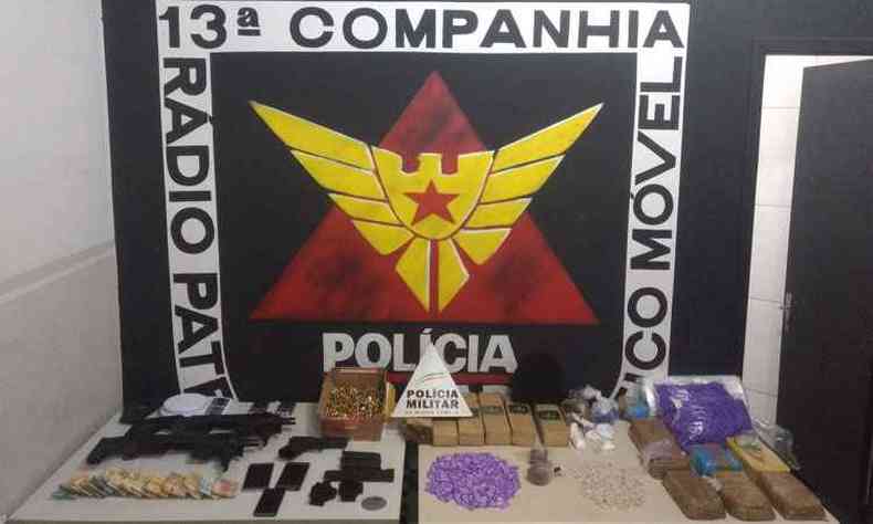 Materiais apreendidos na operao foram encaminhados  Polcia Civil(foto: Polcia Militar/Divulgao)