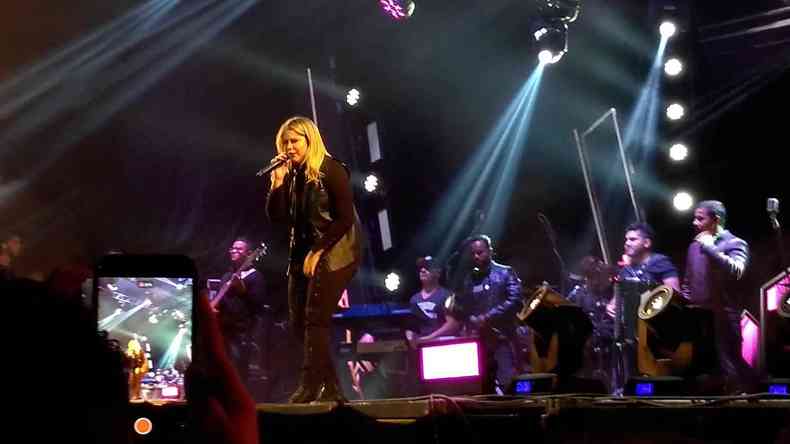 Marlia Mendona em show em Araatuba (SP)