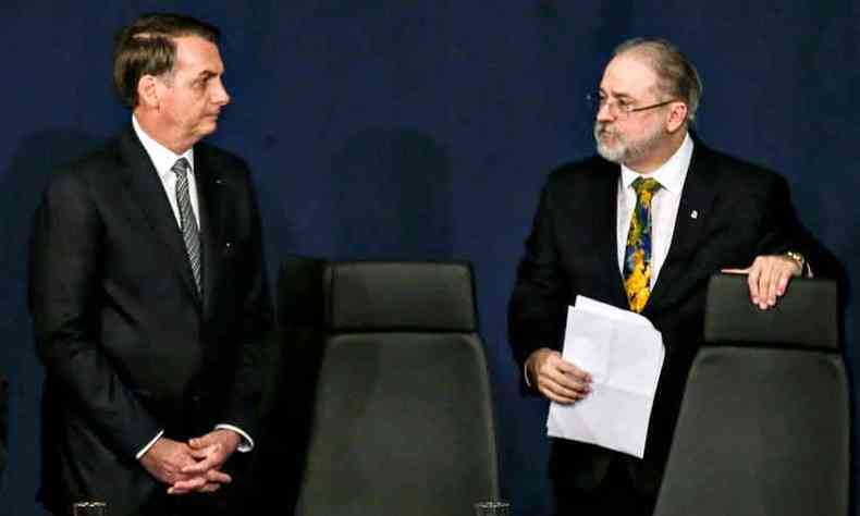 Bolsonaro e o procurador-geral da Repblica, Augusto Aras (foto: Antnio Cruz/Agncia Brasil)