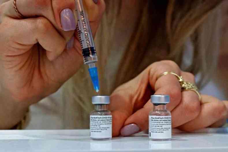 Laboratrios Pfizer/BioNTech tm se mantido irredutveis em clusulas de vendas de vacinas(foto: Jack Guez/AFP)