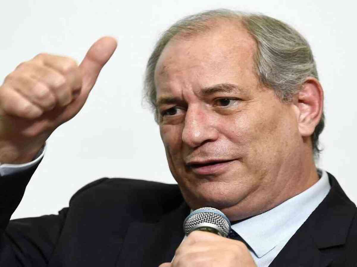 Ciro Gomes assina carta em favor da democracia Politica Estado