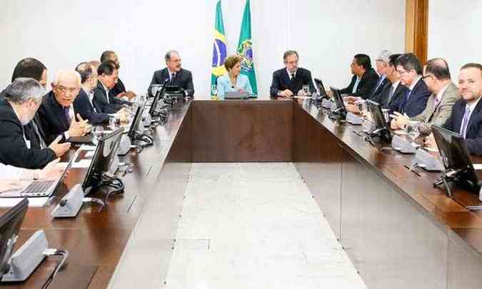 Presidente Dilma Rousseff recebeu hoje representantes das Centrais Sindicais (foto: Roberto Stuckert Filho/PR)