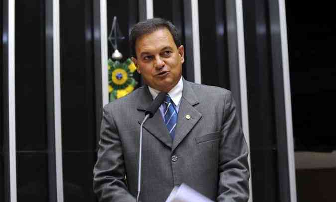 Em nota divulgada pelo PR, Aelton Freitas reiterou apoio  presidente Dilma Rousseff(foto: Diogenes Santos/Camara dos Deputados )