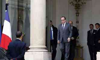 Hollande pediu unio entre os representantes das cidades francesas(foto: PATRICK KOVARIK /AFP)